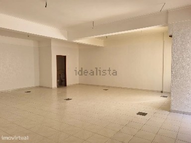Escritório privado à venda na Centro de Queluz