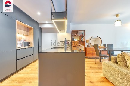 Apartamento T4 à venda na Rua de Nove de Abril, 865