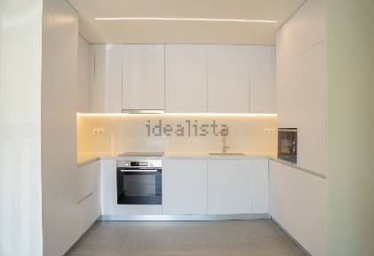 Apartamento T2 à venda na Rua Doutor Albino Aroso