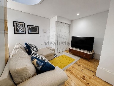 Apartamento T0 à venda na Praça da República
