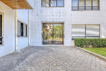 Apartamento T3 à venda na Rua Hernâni Torres