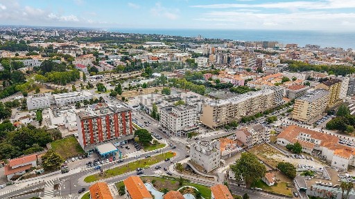 Apartamento T2 à venda na Rua Combatentes do Ultramar