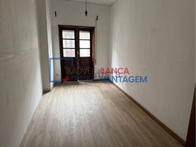 Apartamento T1 à venda em Aliados - Clérigos - Carlos Alberto