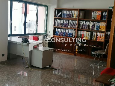Escritório à venda na Algés