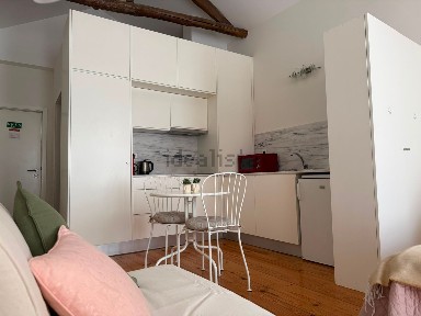 Apartamento T0 à venda na Rua do Bonjardim