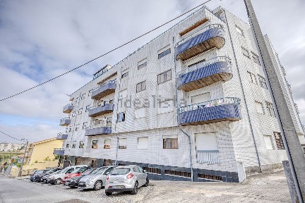 Apartamento T2 à venda em Carregais - São Miguel