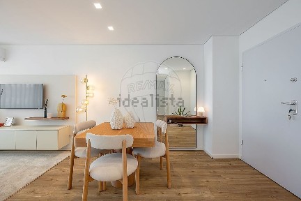 Apartamento T1 à venda na Estrada da Circunvalação, 12494