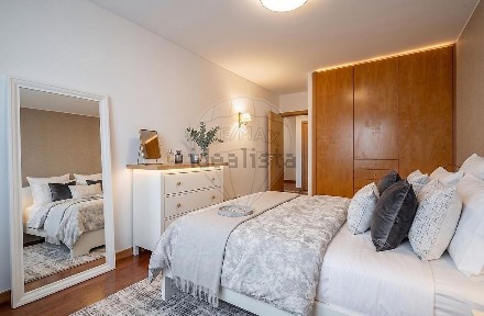 Apartamento T2 à venda na Rua de Brito Capelo