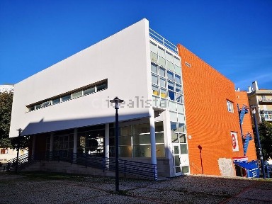 Escritório com espaços partilhados à venda na Rua Alda Nogueira, 2