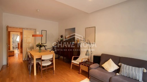 Apartamento T3 à venda na Rua do Passeio Alegre