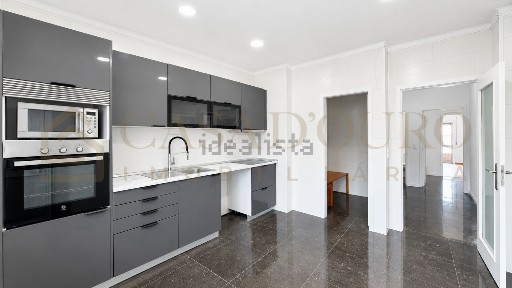 Apartamento T3 à venda na Rua São Tiago