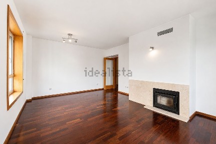 Apartamento T2 à venda na Rua Cidade de Bristol, 147