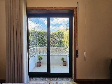 Apartamento T2 à venda na Rua Doutor José Maria Bragança Ribeiro, 41