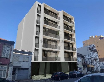 Apartamento T1 à venda na Soares dos Reis - Rasa de Cima