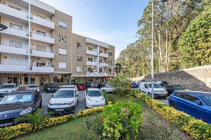 Apartamento T3 à venda na Rua da Guarda, 1850