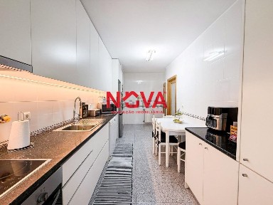 Apartamento T2 à venda na Travessa Nossa Senhora Piedade, 185
