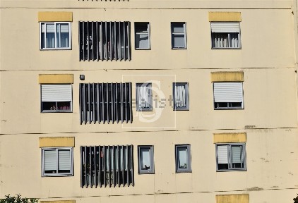 Apartamento T4 à venda na Praceta Diogo de Macedo