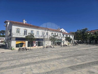 Arrendamento de escritório na Praça do Município