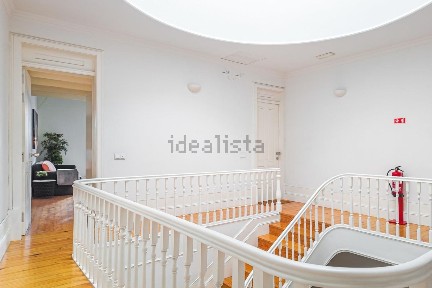 Apartamento T0 à venda na Praça da Batalha s/n