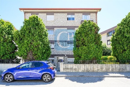 Apartamento T3 à venda na Rua Joaquim Lopes Pintor, 34