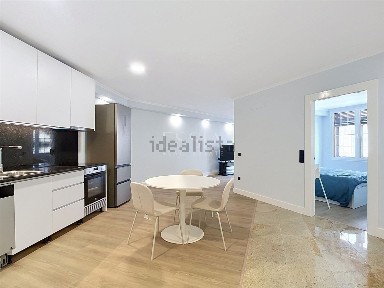 Apartamento T1 à venda na Rua de Passos Manuel
