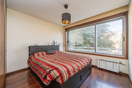 Apartamento T2 à venda na Rua Doutor Eduardo Santos Silva, 59