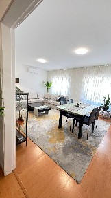 Apartamento T3 à venda em Calçada da Serra, 27