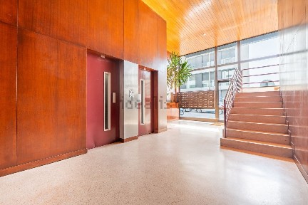 Apartamento T2 à venda na Rua Mouzinho de Albuquerque