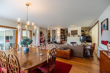 Apartamento T4 à venda na Rua de Serralves