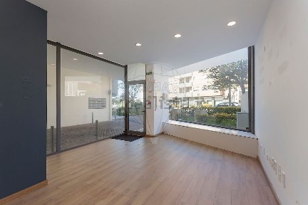 Apartamento T2 à venda na Avenida Doutor Fernando Aroso