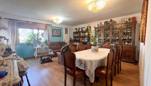 Apartamento T4 à venda na Amial