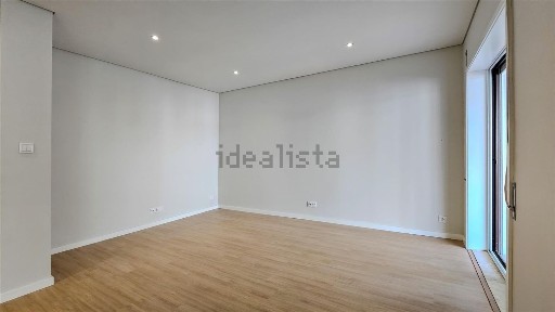 Apartamento T2 à venda na Rua de São Dinis