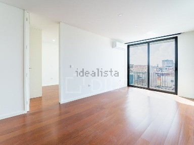 Apartamento T1 à venda na Rua de 5 de Outubro, 499