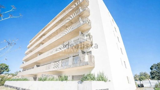 Apartamento T2 à venda na Rua Margarida da Silva Cruz