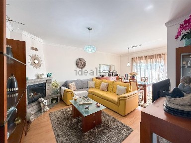 Apartamento T3 à venda na Rua Dom Afonso Henriques, 50