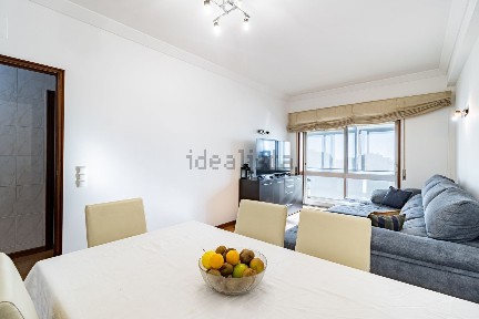 Apartamento T3 à venda na Rua da Rasa