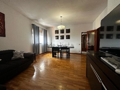 Apartamento T2 à venda na Avenida Doutor Fernando Aroso