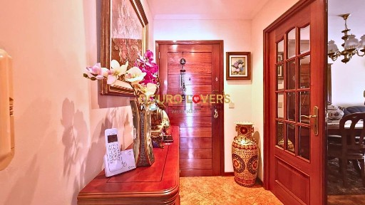 Apartamento T2 à venda na Rua Guiné
