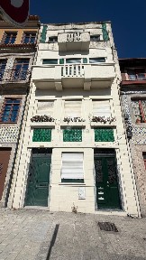 Apartamento T2 à venda na Praça da República, 145