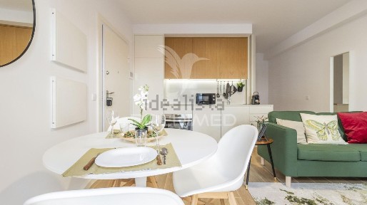 Apartamento T1 à venda nas Fontaínhas - Duques