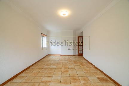 Apartamento T1 à venda na Rua Nora