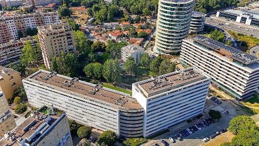 Apartamento T3 à venda na Rua das Andresas