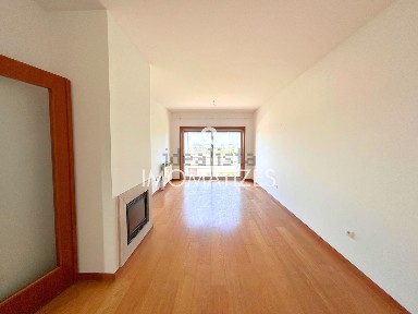 Apartamento T2 à venda na Rua Nossa Senhora da Hora