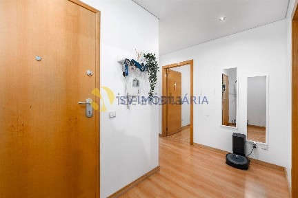 Apartamento T1 à venda na Rua das Passarias, 950