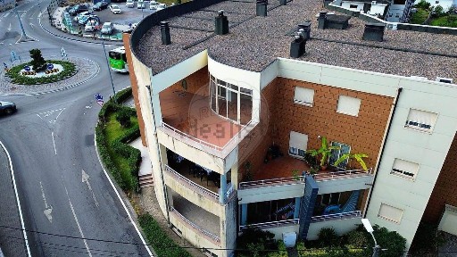 Apartamento T3 à venda na Avenida da Igreja