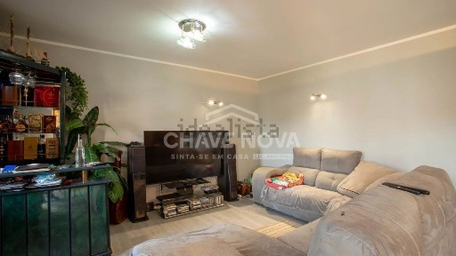 Apartamento T3 à venda na Rua João Vieira