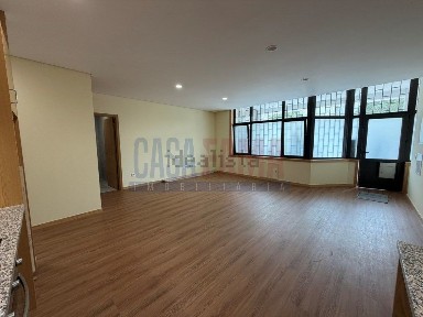 Apartamento T2 à venda na Matriz - Mariadeira - Nova Sintra