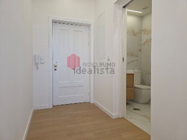 Apartamento T0 à venda na Rua Doutor Carlos Pires Felgueiras