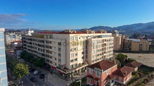 Apartamento T5 à venda em Santo Tirso - Couto - Burgães