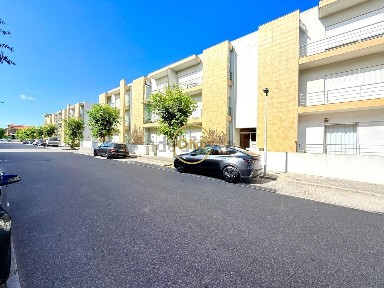 Apartamento T2 à venda na Rua 73 s/n